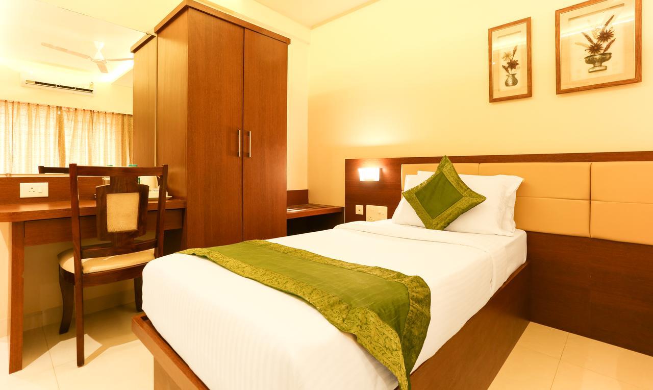 Treebo Trend Nayath Residency Udupi Esterno foto